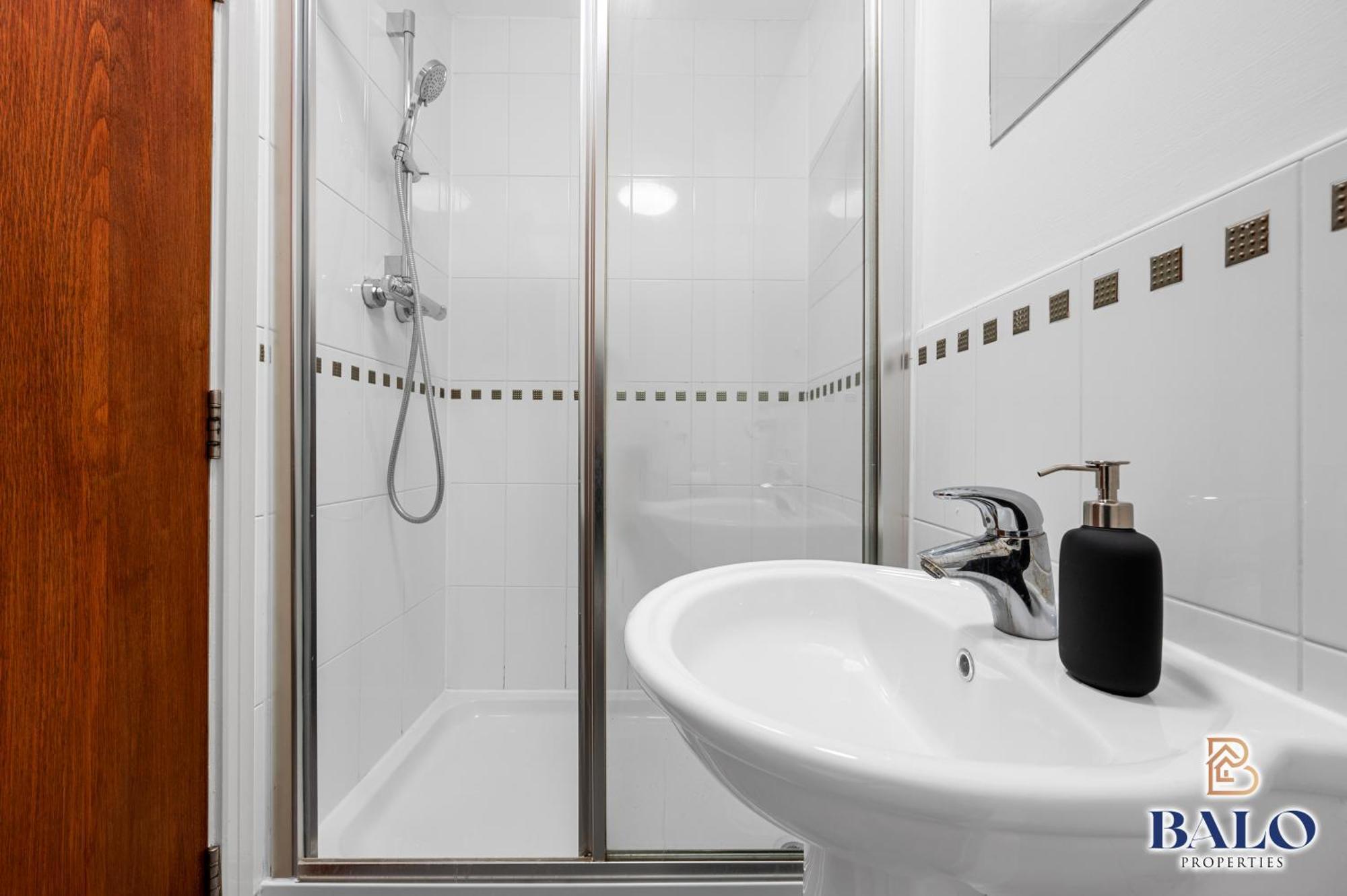 Modern Spacious 2Bedroom Apartment Great! Location By Etihad Mancity Stadium& Coop Live Arena Manchester Buitenkant foto